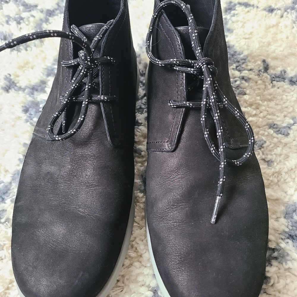 Mens UGG leather boot